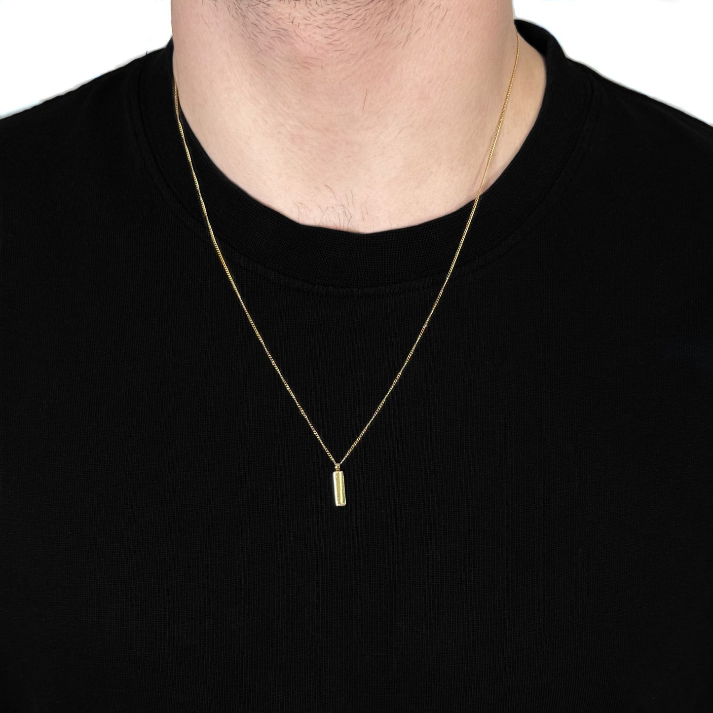 Minimalistische Cuban Kette mit Anhänger in Gold von Evelence, Edelstahl, Old Money, Herrenschmuck