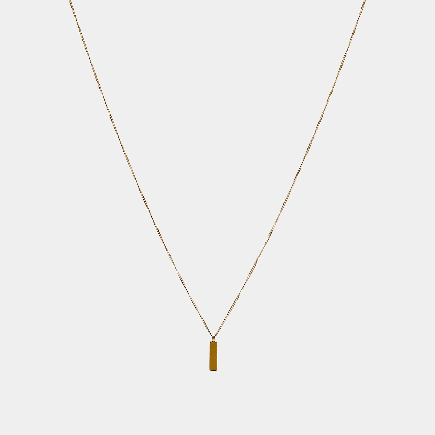 Minimalistische Kette mit Stab Pendant in Gold. Old Money Schmuck Herren