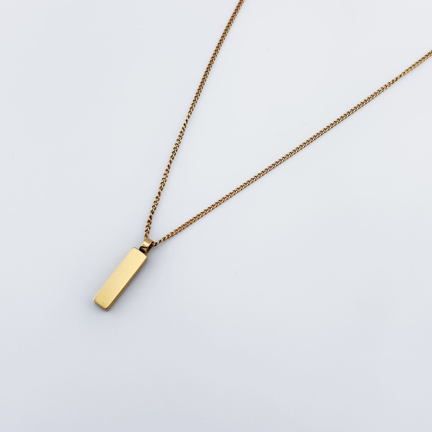 Minimalistic Cuban Stab Pendant - Gold